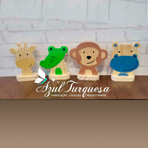 Display bichos unidade em pinus com pintura