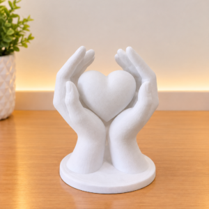 Peça 3D batizado mãos com coração